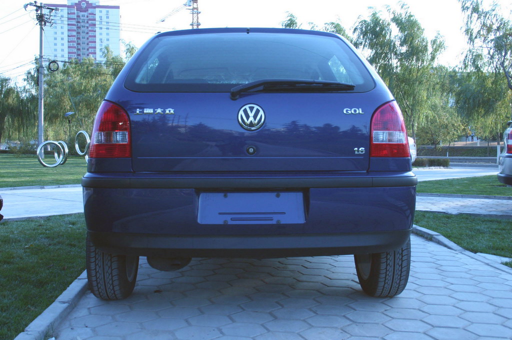 上海大众高尔尾部