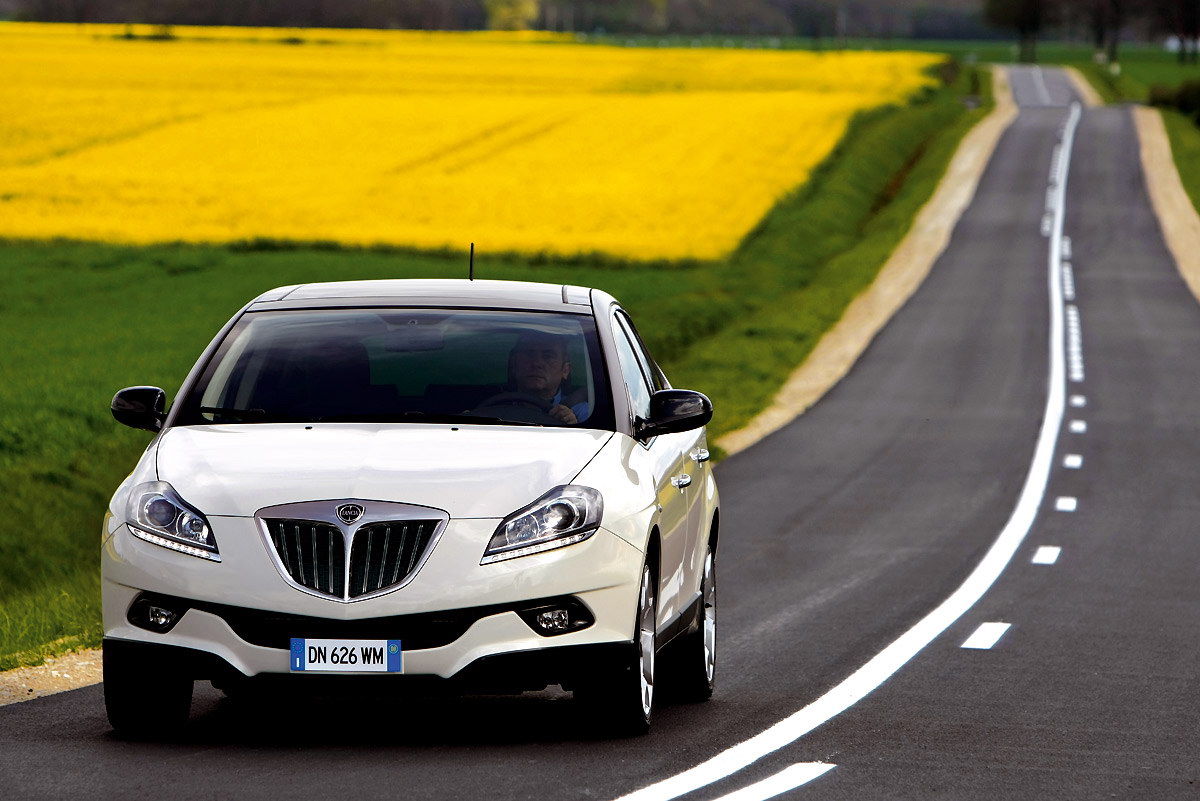 蓝旗亚delta精美组图