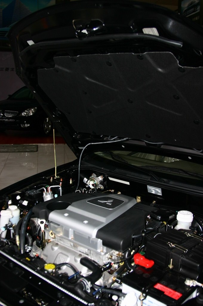 东南汽车蓝瑟发动机