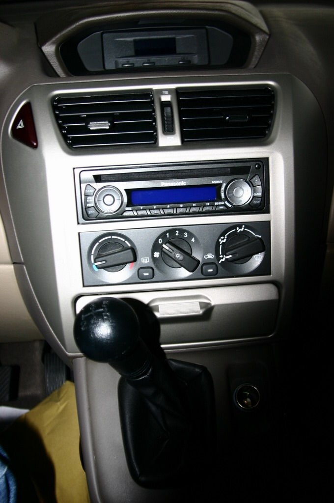 东南汽车菱绅中控台