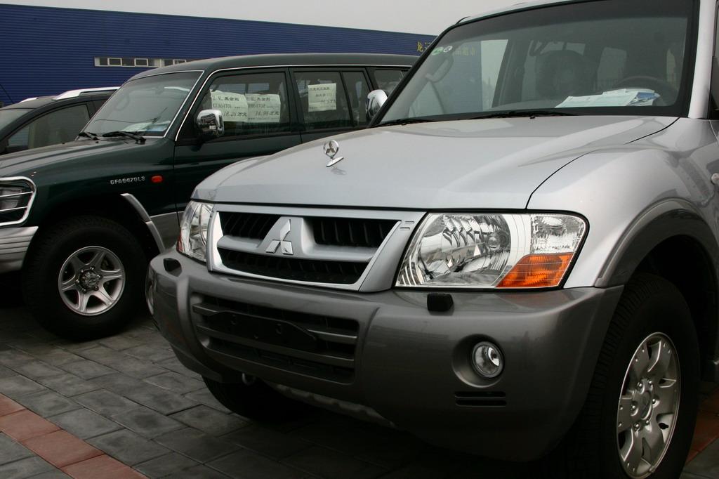 长丰三菱帕杰罗v73外观