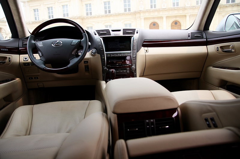 ls460l内饰图片