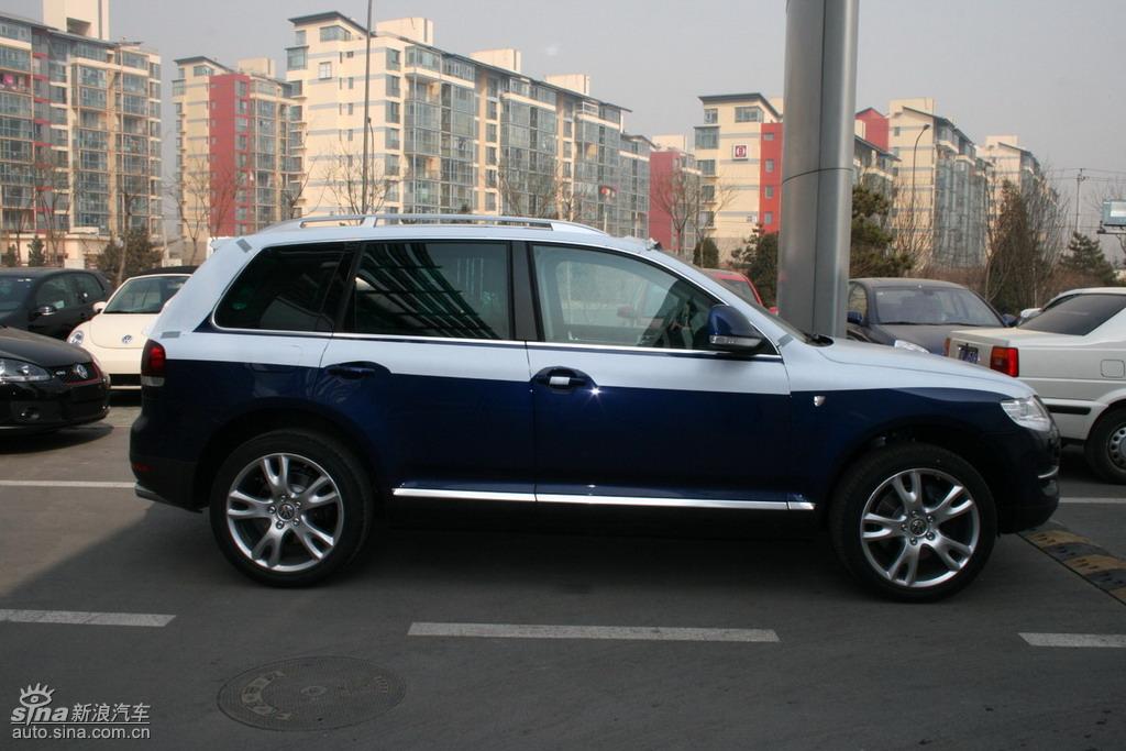 大众途锐w12到店实拍