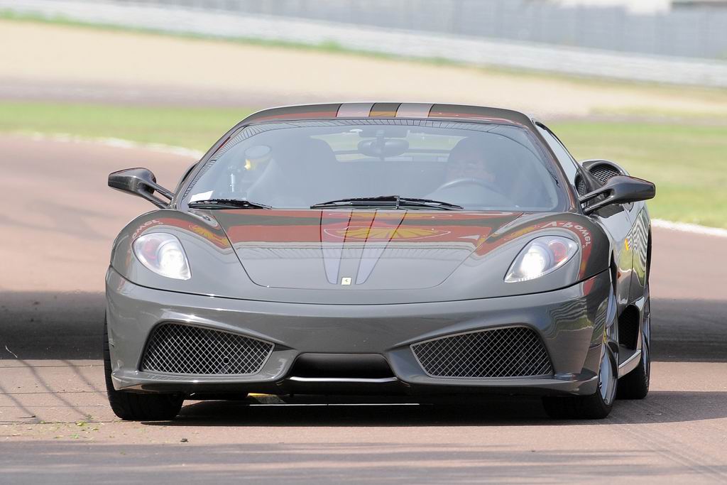 法拉利430 scuderia动态图片