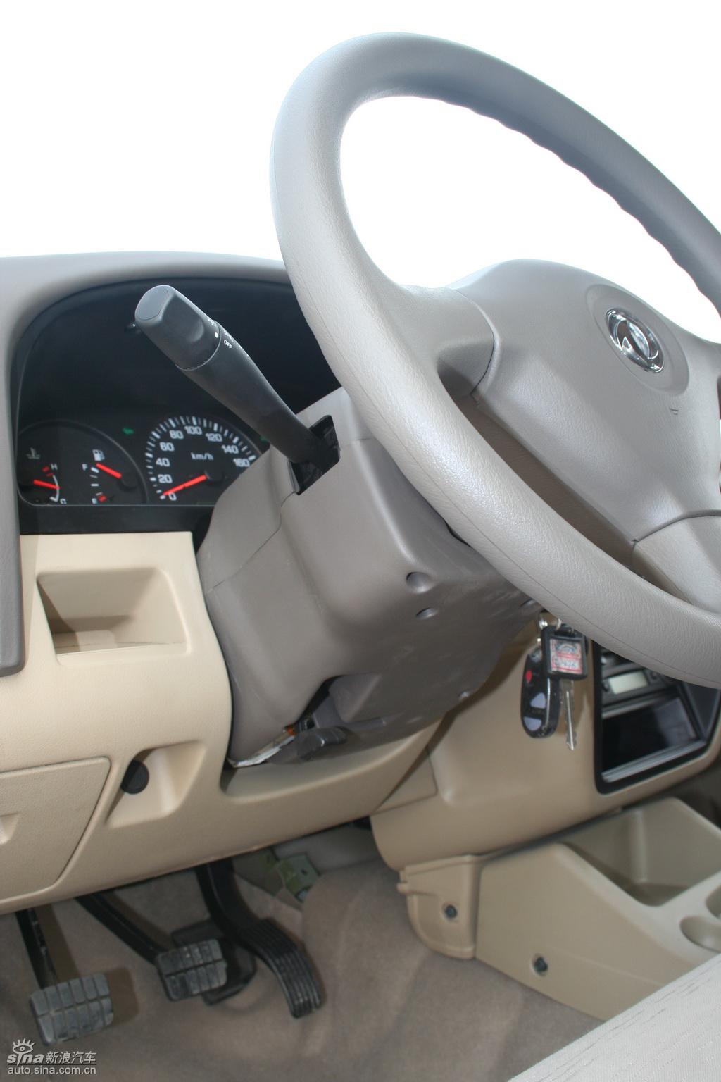 郑州日产帕拉骐特装车内饰实拍