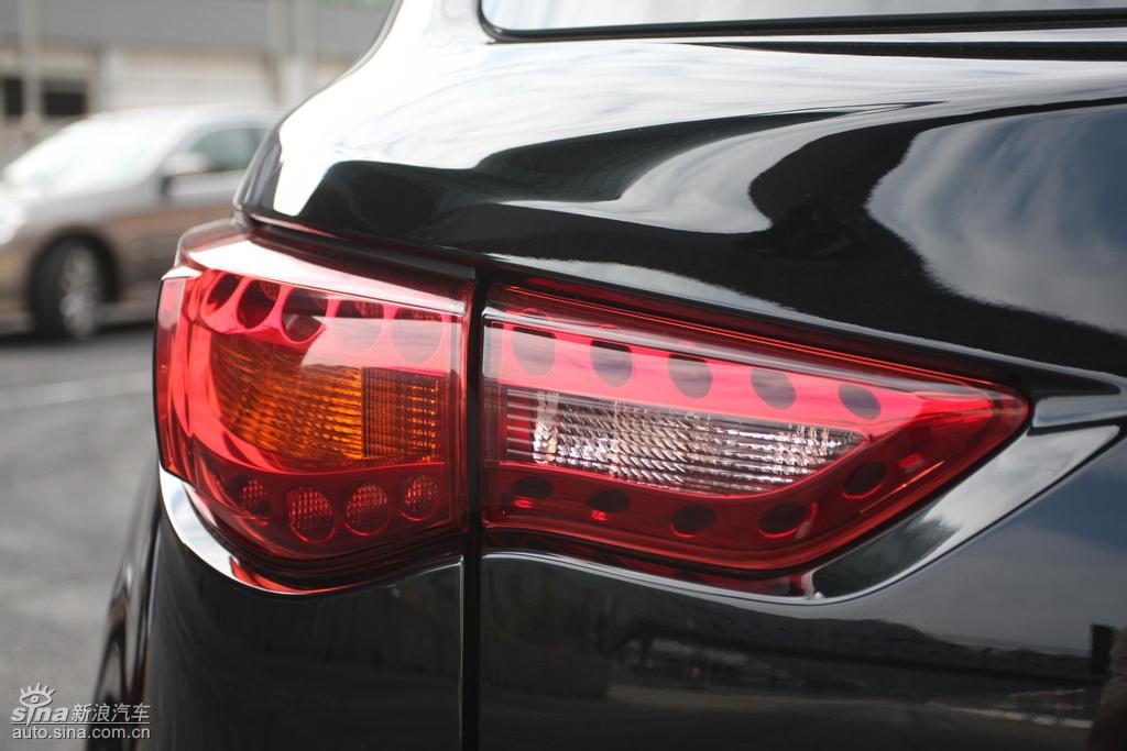 infiniti英菲尼迪fx50外观实拍图