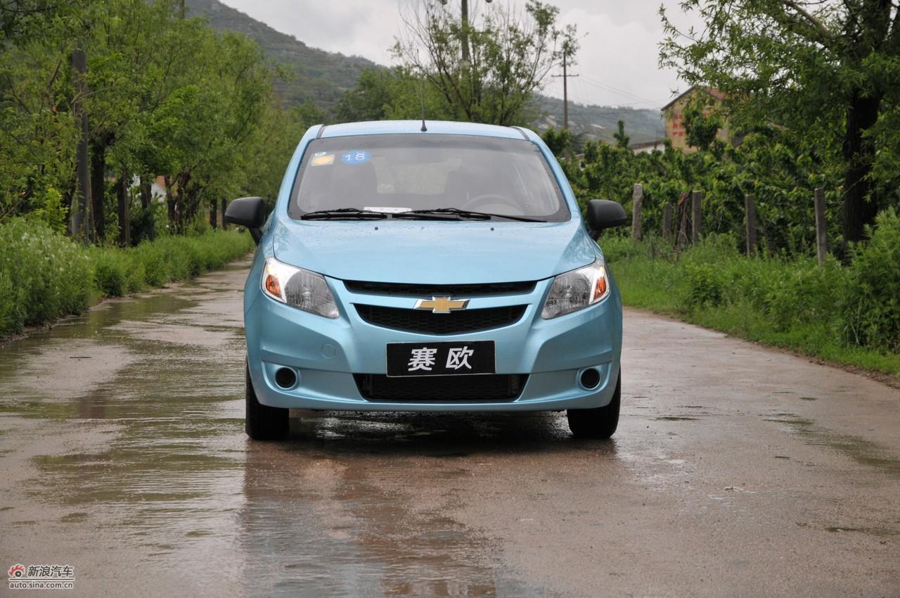 新赛欧两厢版1.2emt外观-皓空蓝