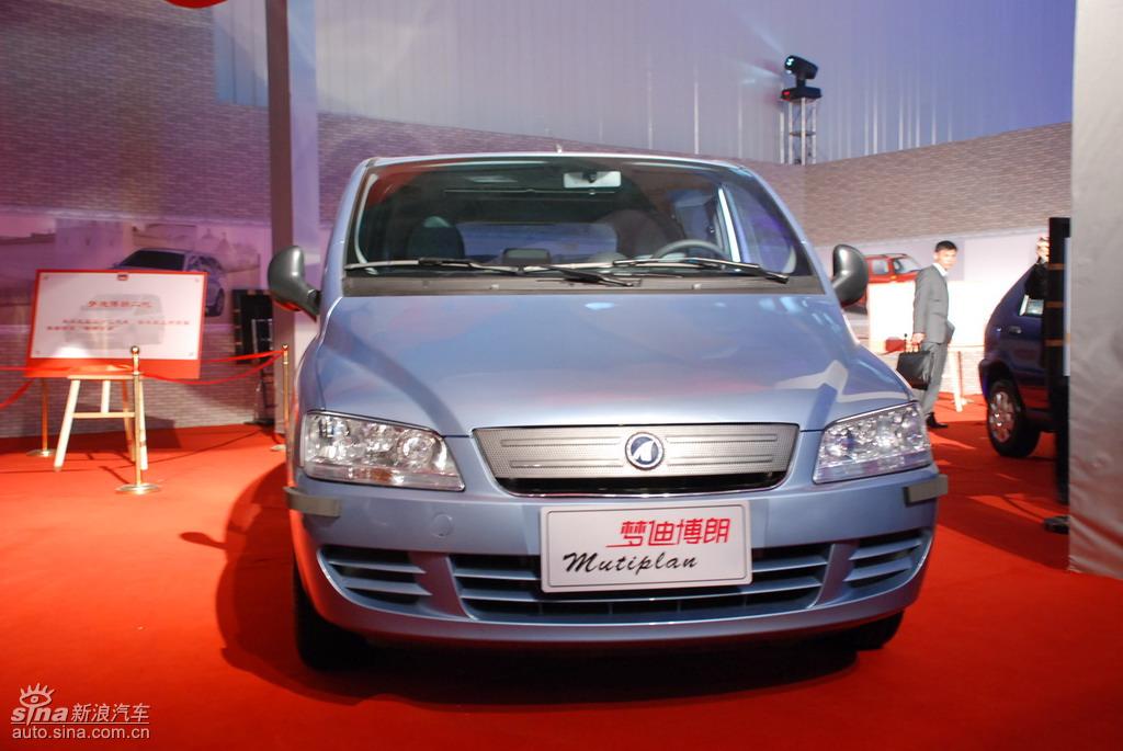 众泰梦迪博朗现场亮相_图片_新浪汽车_新浪网