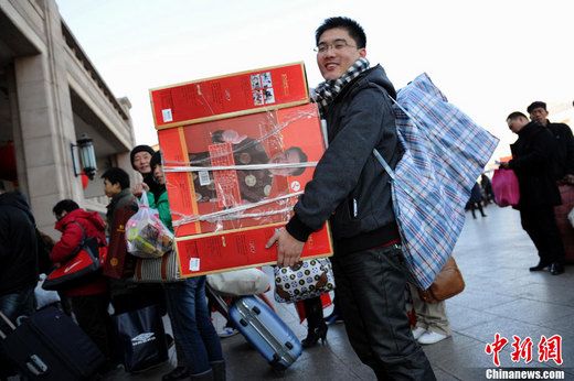 春运进入最高峰 南方雨雪减弱有利出行