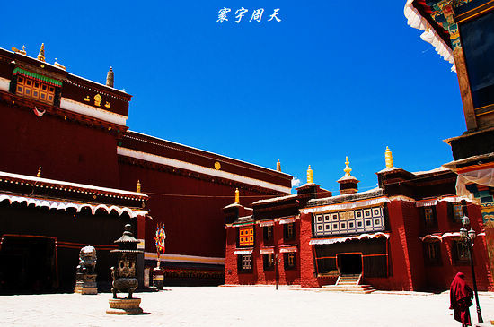 西藏萨迦寺走进千年历史的记忆殿堂4