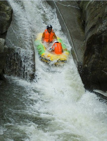 三线:周洛飞瀑漂流,周洛大峡谷,道吾山二日游