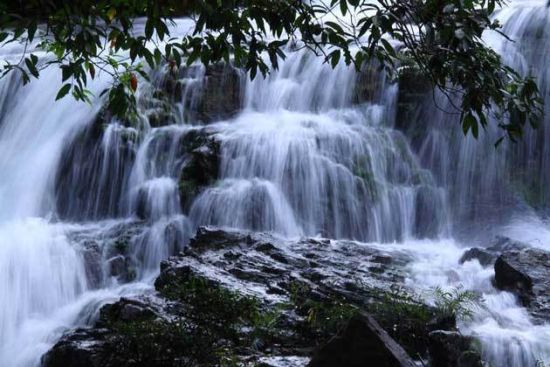 浪漫钦州 于夏末秋初时邂逅神奇的八寨沟