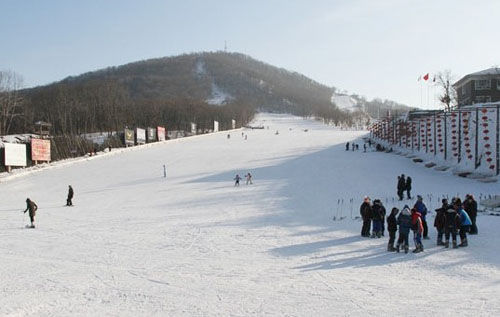 庙香山滑雪场(资料图)