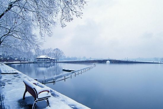 杭州断桥雪景图片