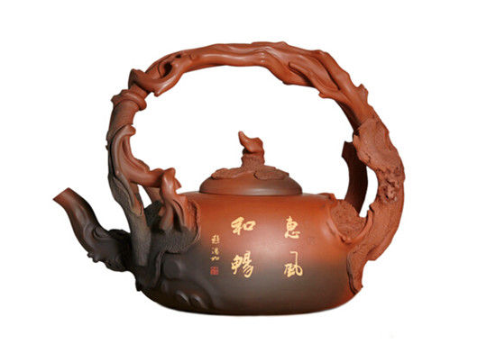 云南省陶瓷工艺大师田家祥作品:壶王(最大的建水紫陶壶)