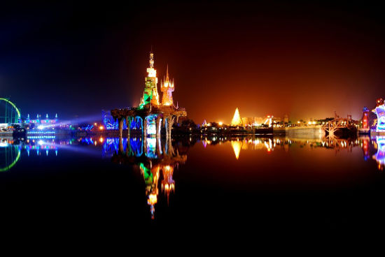 不平凡夏夜之发现王国夜场