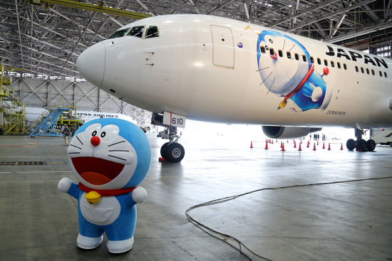日本航空"哆啦a梦号"梦幻启航