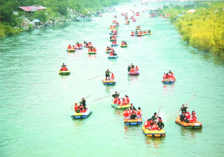 4月25日,西峡鹳河漂流,老界岭隆重开业