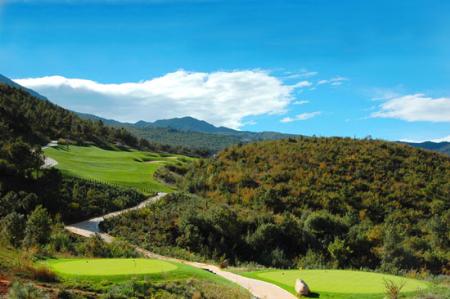 位于北温哥华的弗里湾高尔夫乡村俱乐部(furry creek golf and