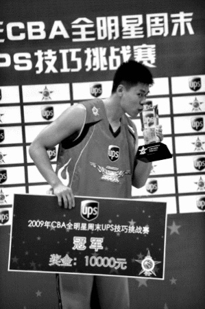 20岁新星有望成青岛队第一大牌 三大数据全面飞跃_篮球-cba_nike新浪