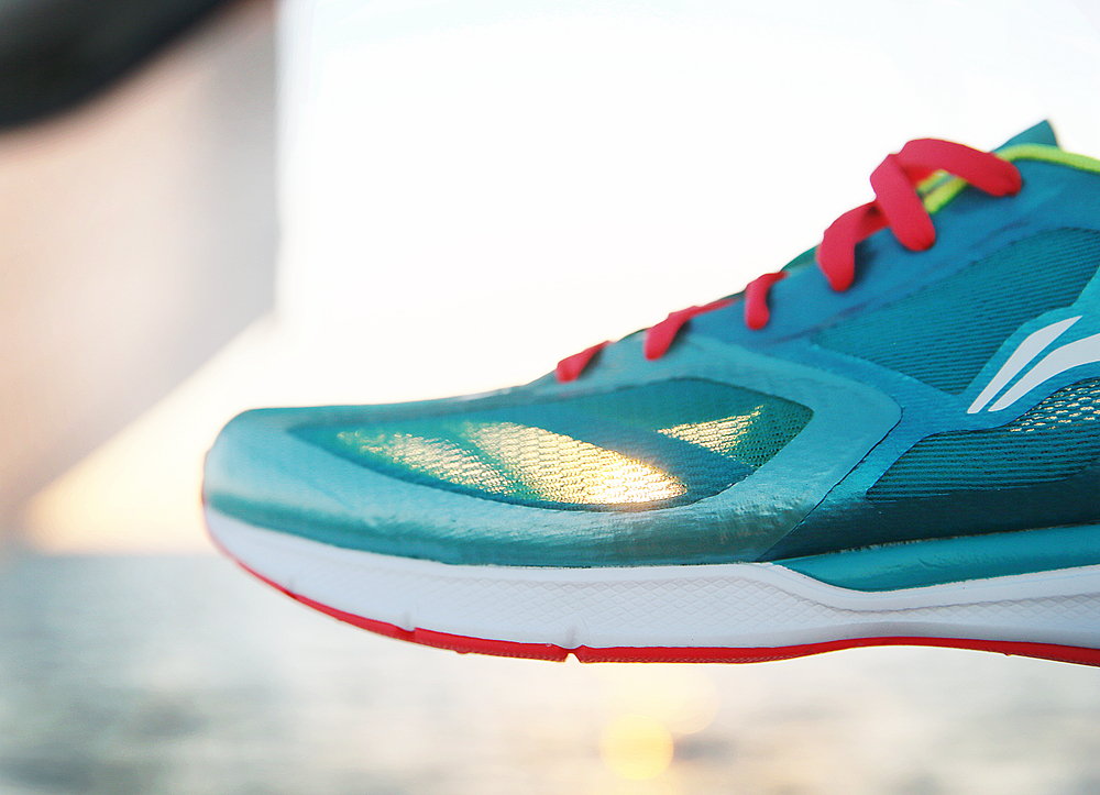 李宁超轻11代跑鞋:轻无止境 想跑就跑