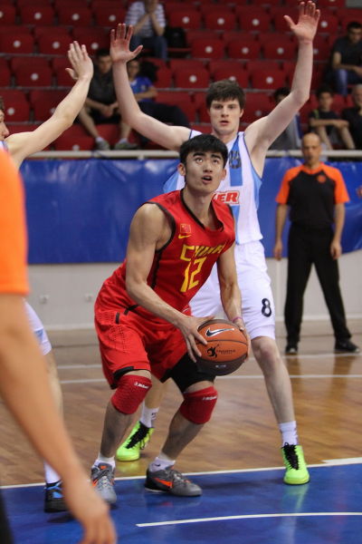 图文-[巅峰赛]u18国青不敌土耳其 高尚突破投篮_篮球-cba_新浪竞技