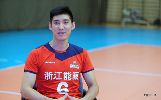 之后,韩添伊顺利地进入上海市少体校和上海男排青年