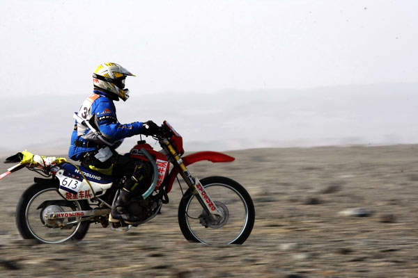 图文08年环塔拉力赛精彩图片晓星车队扎克尔牙克甫