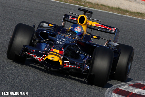 图文-f1巴塞罗那试车首日 勒布体验光头胎超强抓地
