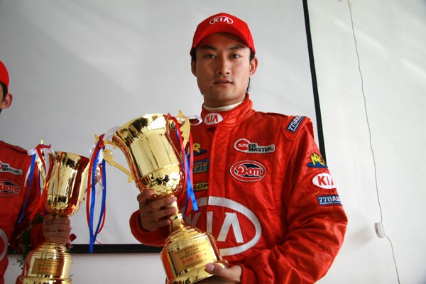 图文全锦赛成都站1600cc正赛亚军得主高华阳