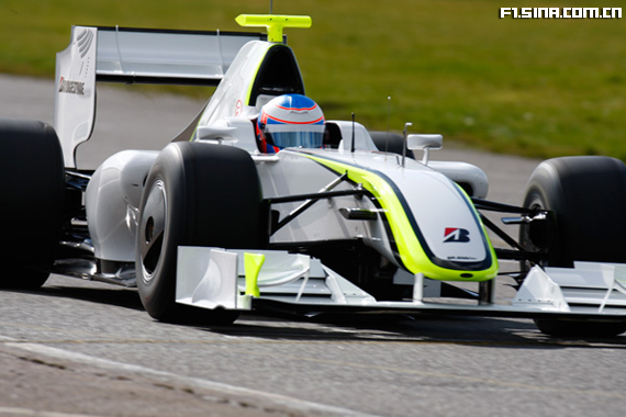 图文-布朗gp新车bgp001首航 前轮内侧拥有轮上下压力套件_赛车-f1_nik