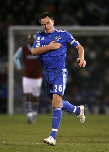 特里训练中受伤疑似趾骨断裂急送医院恐波及世界杯