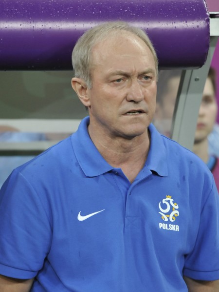 6月16日,波兰队主教练斯穆达在赛前