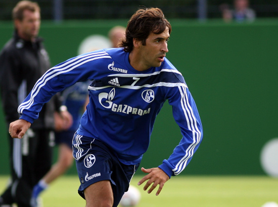 图文-劳尔加盟沙尔克04首训 发誓在德国闯出新天地