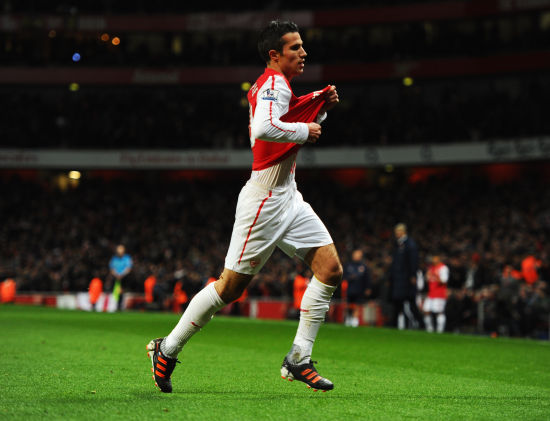 图文英超阿森纳12曼联范佩西掀衣庆祝