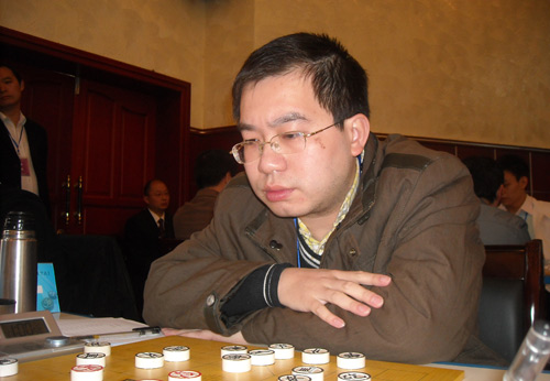 图文-象棋个人赛第9轮现场聚焦 黄海林在比赛中