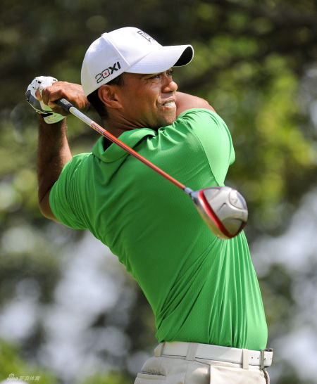 伍兹首次角逐绿蔷薇精英赛 因势利导寻觅第四胜