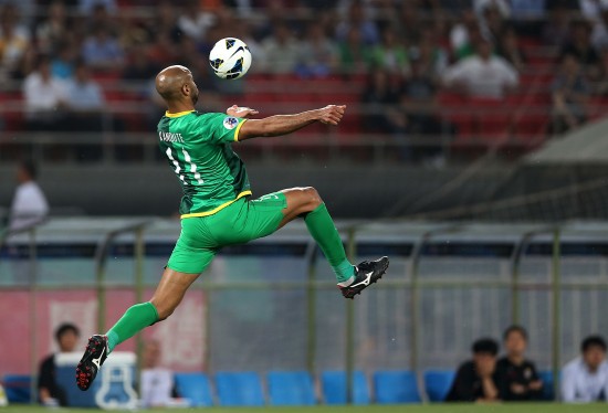 图文亚冠18决赛国安00首尔卡努特优雅停球