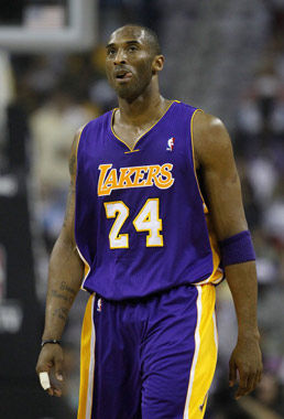 科比073到17867年前神来之笔7年后低头走开