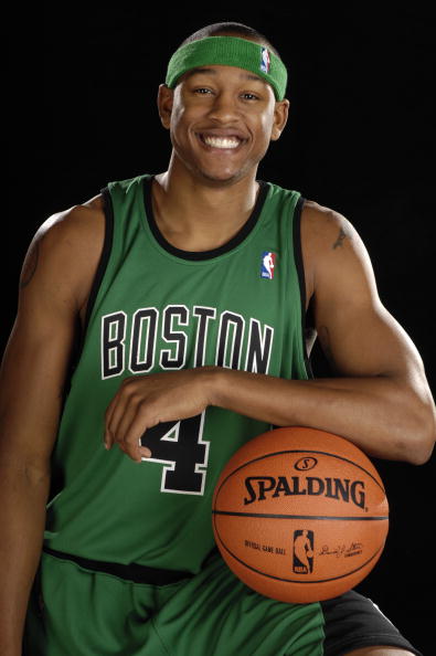 图文nba08新秀拍摄宣传照吉登斯笑得很灿烂