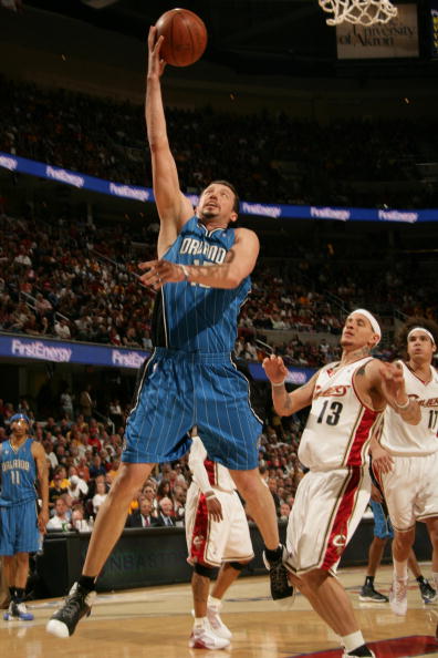 图文-[季后赛]魔术vs骑士ii 特科格鲁单手勾球_篮球-nba_nike新浪竞技