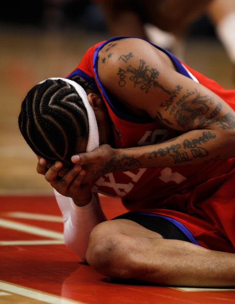 图文nba76人90122公牛撞到头答案痛苦掩面