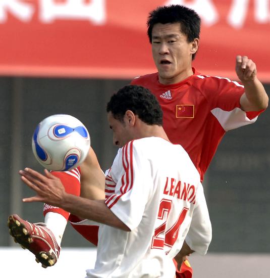 图文-[热身赛]中国0-0黎巴嫩 王栋虎口夺食