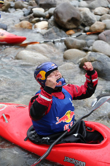 李劲松振臂狂呼