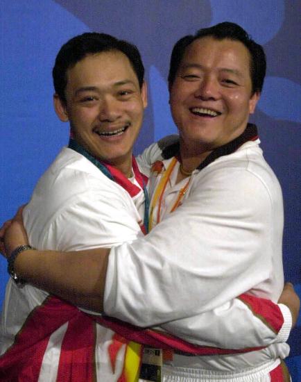 亚特兰大奥运会男子举重70公斤级比赛中,占旭刚战胜众多好手获得冠军