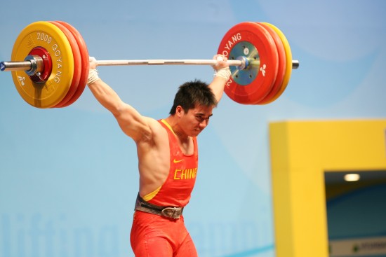 > 举重世锦赛吕小军两破世界纪录揽双金