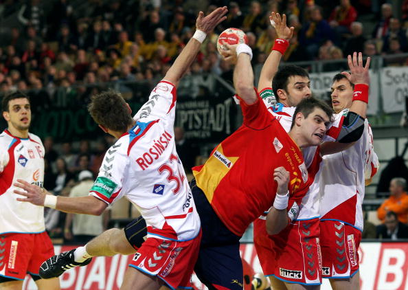 新浪体育讯 当地时间1月24日,2010年欧洲男子手球锦标赛在奥地利继续