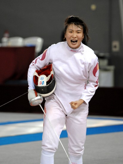 图文-卡塔尔击剑赛中国女队摘铜 许安琪激情怒吼