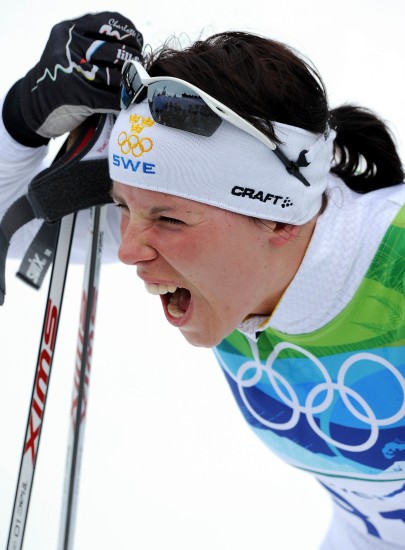 图文越野滑雪女子10公里自由式卡拉大口喘气