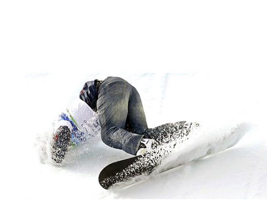 图文-冬奥会各路选手摔倒瞬间 速度太快只好倒栽葱